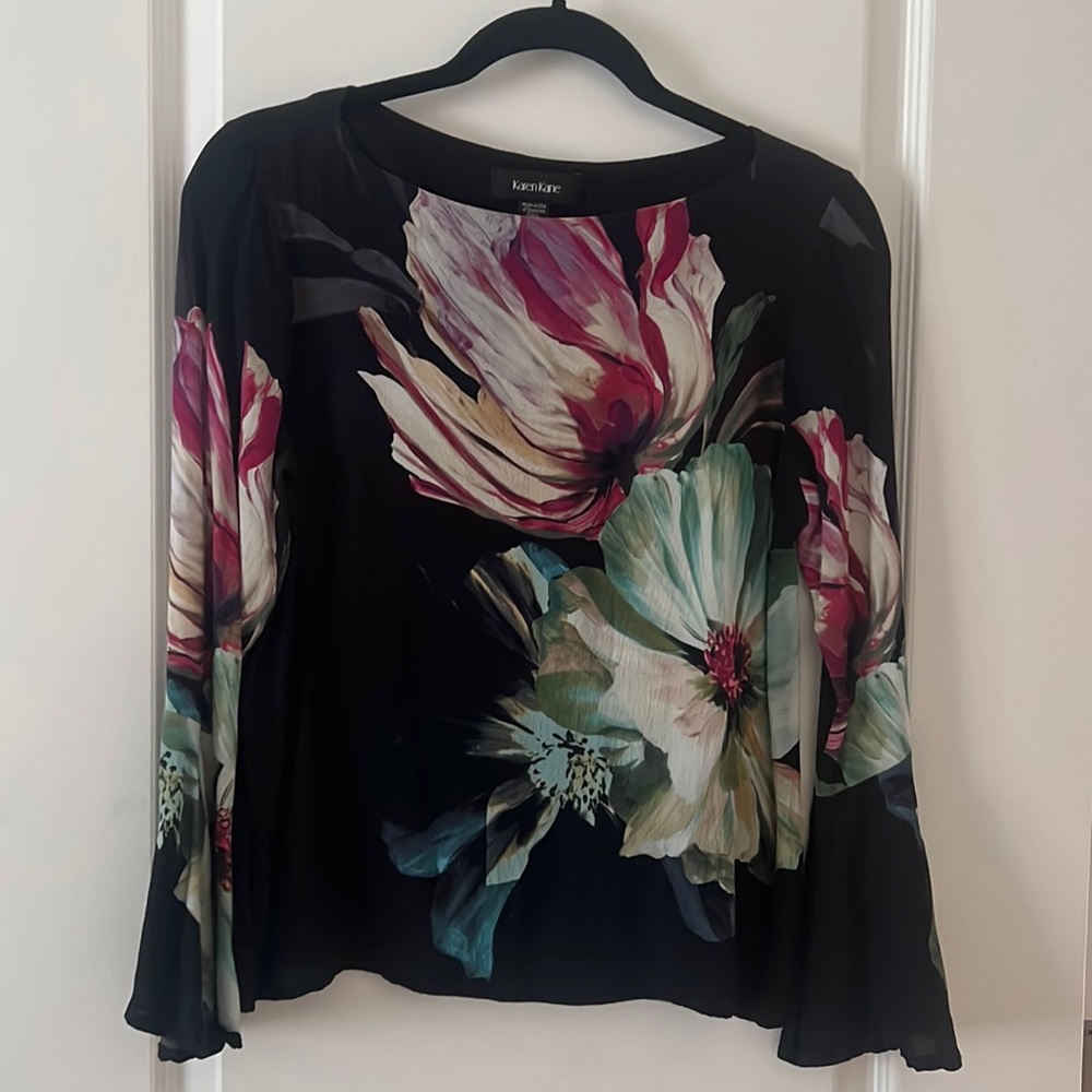 Karen Kane floral top with flowing sleeves